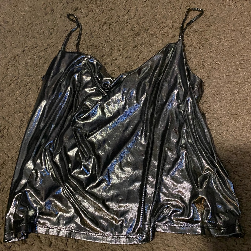 Silver drape Tanktop - Picture 2 of 4